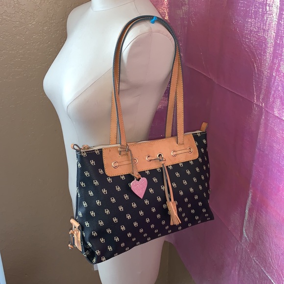 DOONEY & BOURKE ALL HARDWARE intact Preloved - Picture 15 of 15